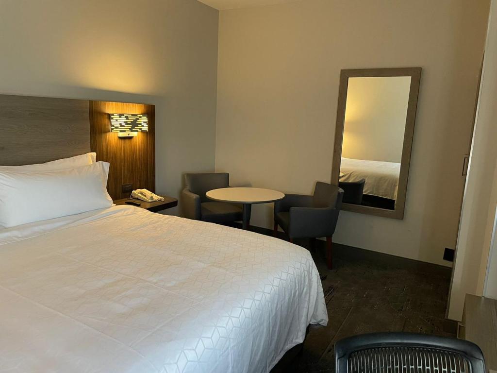 Holiday Inn Express Mexico City Satelite, an IHG Hotel Holiday Inn Express Mexico City Satelite, an IHG Hotel