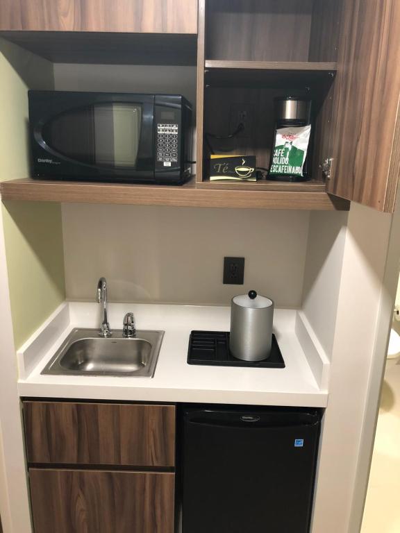 Holiday Inn Express & Suites – Playa del Carmen, an IHG Hotel Holiday Inn Express & Suites - Playa del Carmen, an IHG Hotel