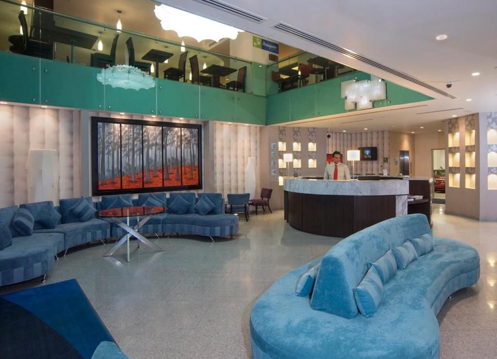 Holiday Inn Express & Suites Queretaro, an IHG Hotel
