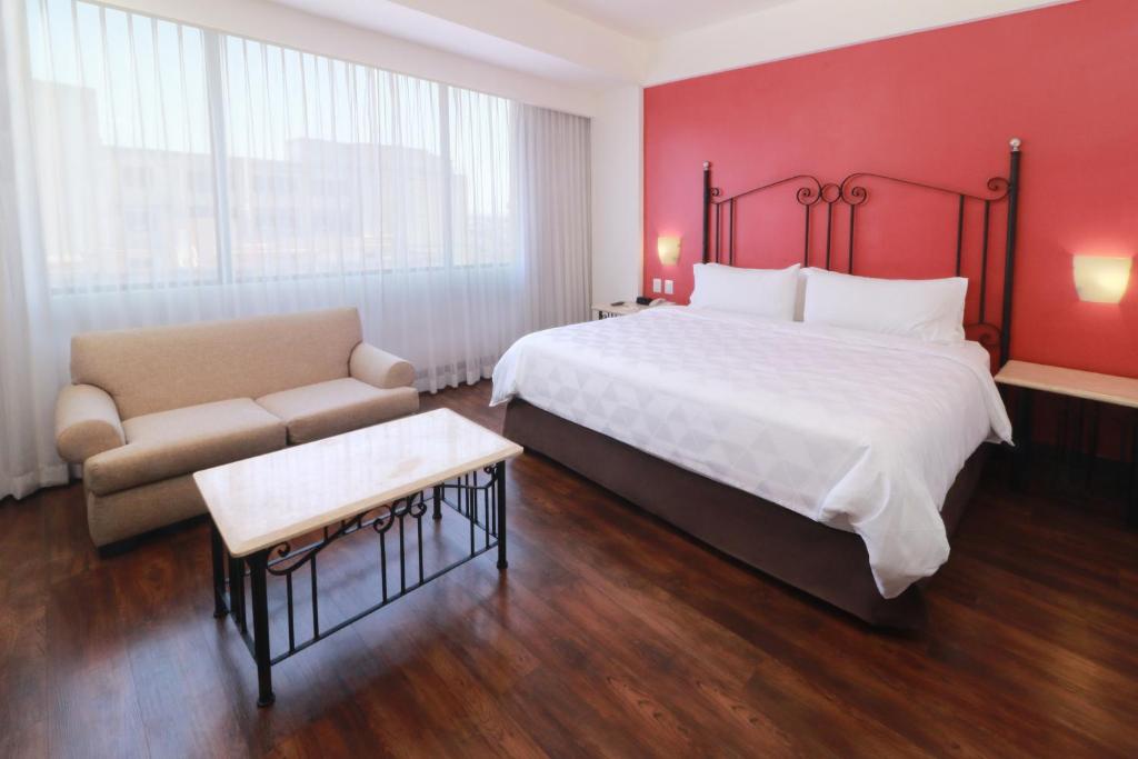 Holiday Inn Hotel & Suites Centro Historico, an IHG Hotel Holiday Inn Hotel & Suites Centro Historico, an IHG Hotel