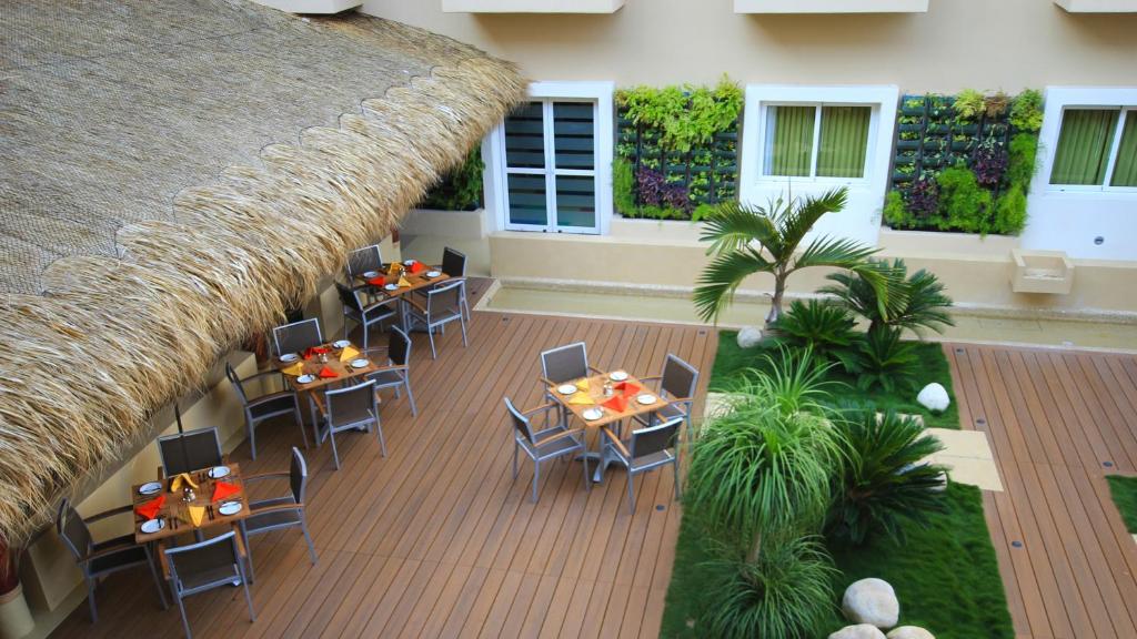 Holiday Inn Huatulco, an IHG Hotel Holiday Inn Huatulco, an IHG Hotel