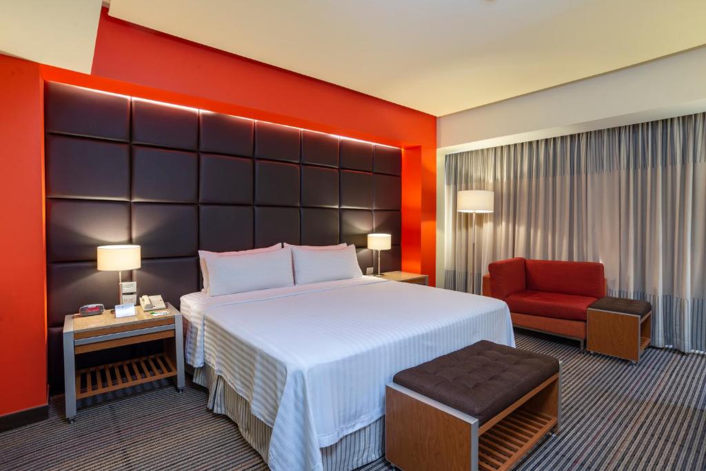 Holiday Inn Mexico City-Plaza Universidad, an IHG Hotel Holiday Inn Mexico City-Plaza Universidad, an IHG Hotel