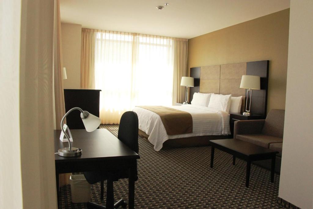 Holiday Inn Mexico Santa Fe, an IHG Hotel
