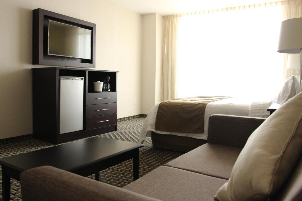 Holiday Inn Mexico Santa Fe, an IHG Hotel