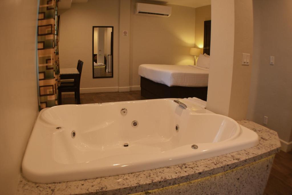 Hotel America