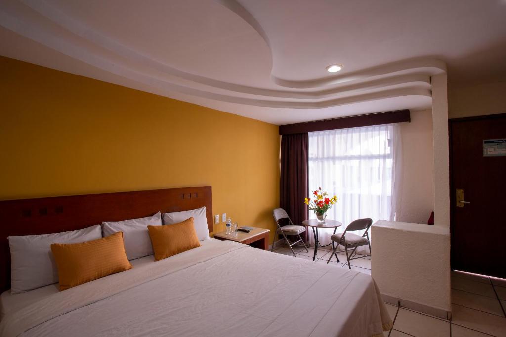 Hotel Arcos Aeropuerto