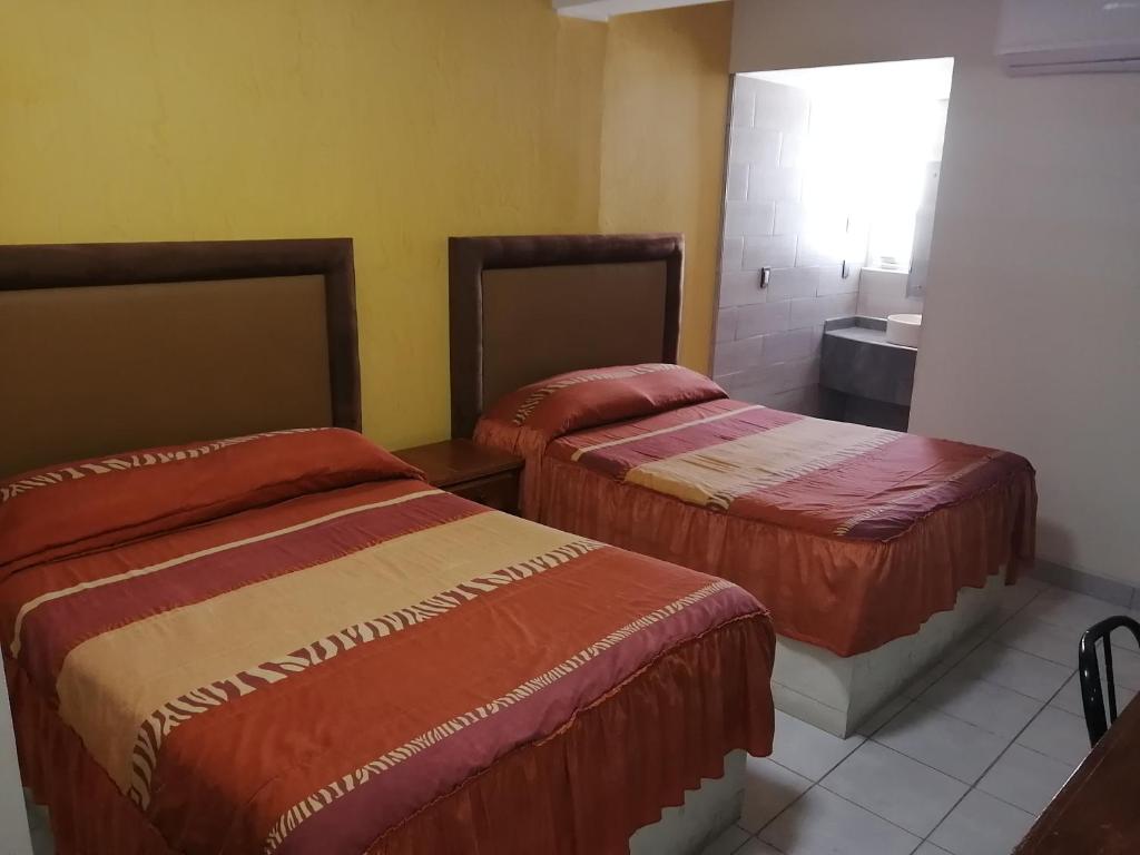 HOTEL BAEZA HOTEL BAEZA