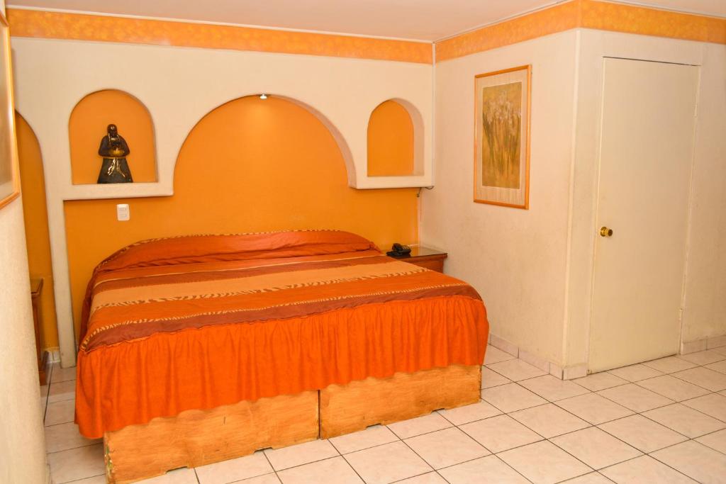 HOTEL BAEZA HOTEL BAEZA