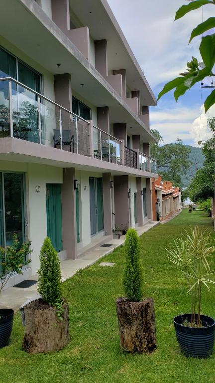 Hotel CaLu 2 en La Laguna, Santa María del Oro Hotel CaLu 2 en La Laguna, Santa María del Oro