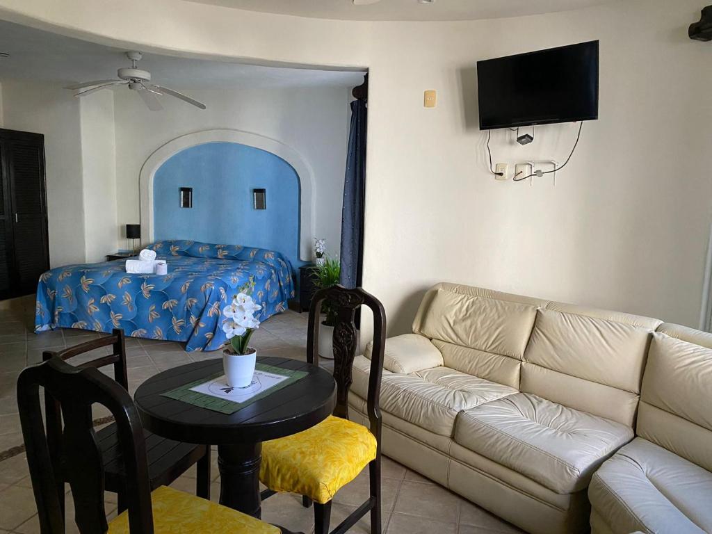 Hotel Castillo Del Mar - 5 Th Ave