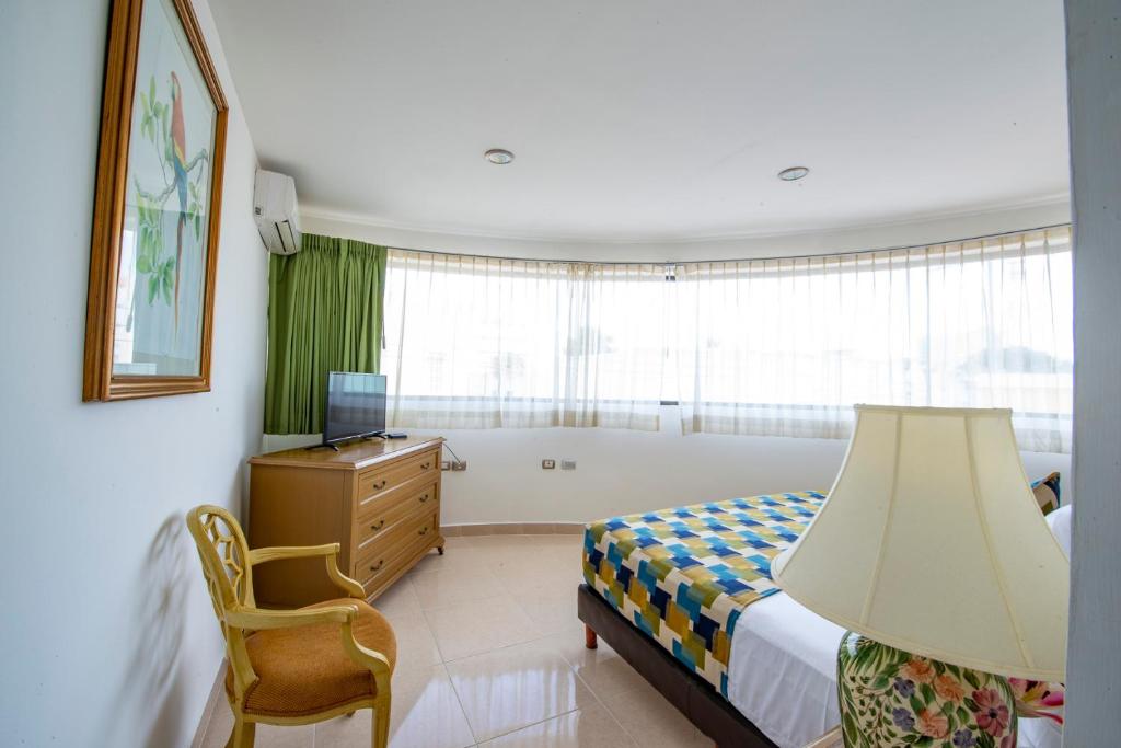 Hotel Embajadores