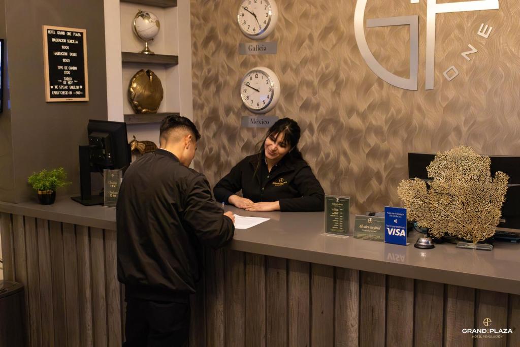 Hotel Grand One Plaza