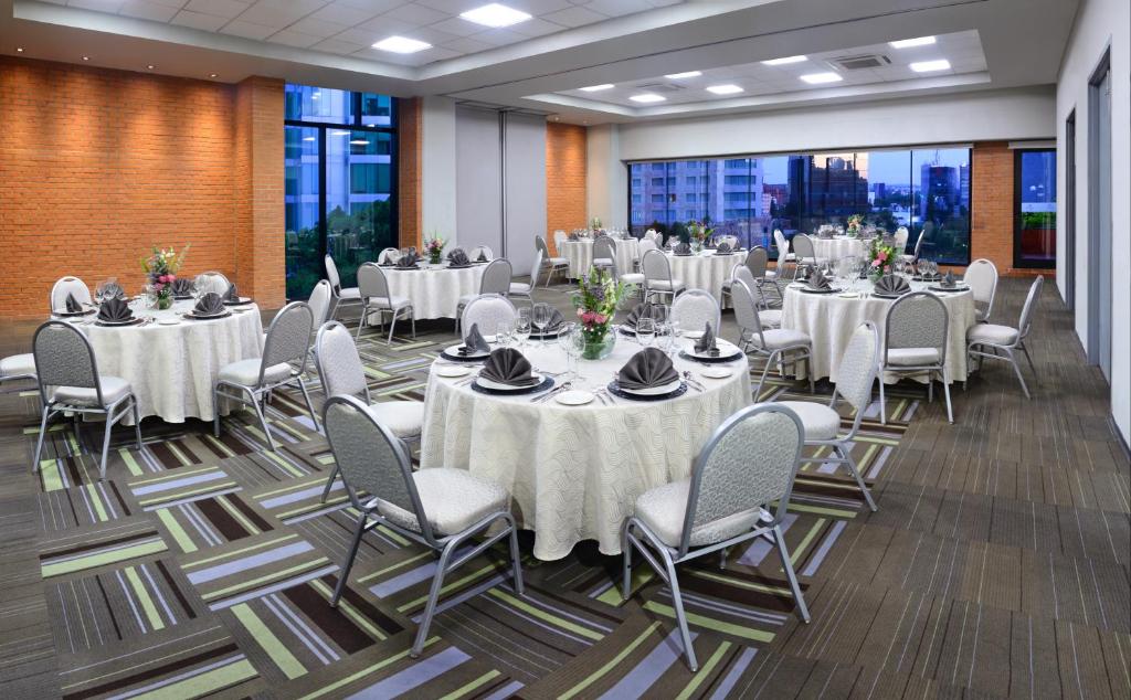Hotel Guadalajara Country Club by HNF