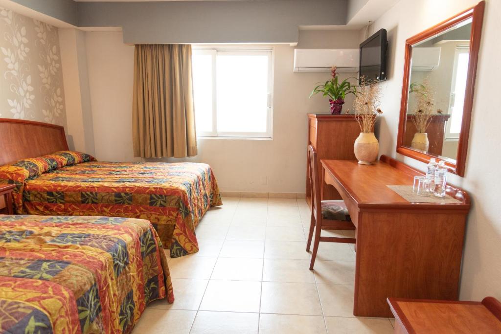 Hotel Impala -Atras del ADO