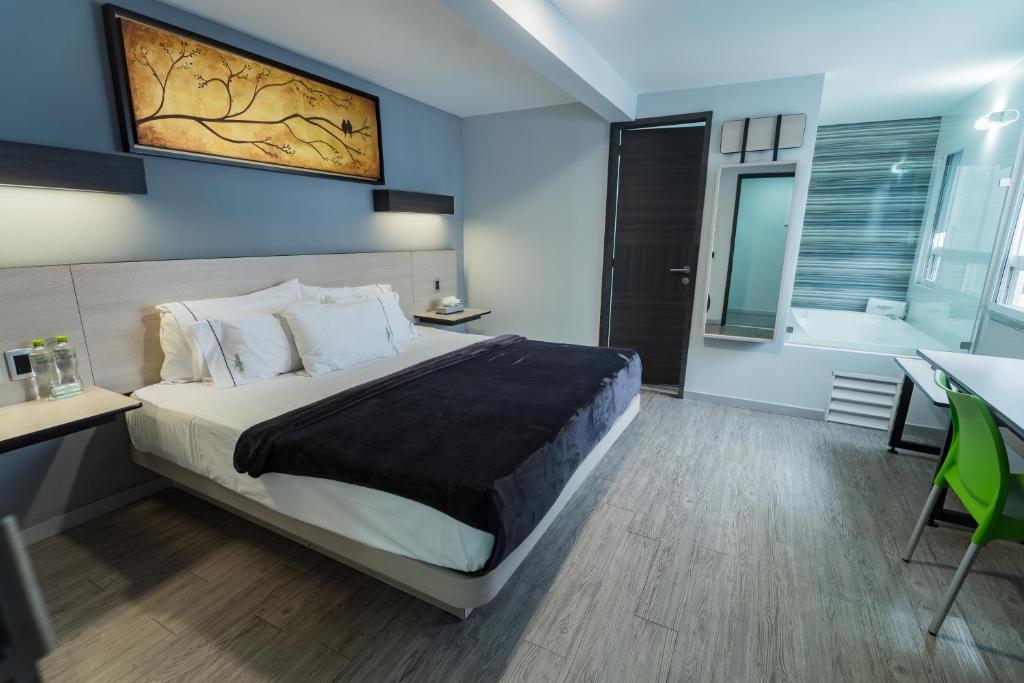HOTEL LEMON GREEN -Zona Expo Frente al Centro de Convenciones