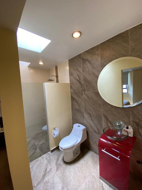 HOTEL M ELITE ROJO
