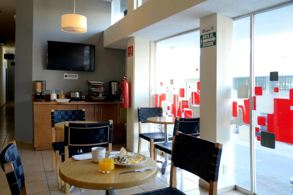 Hotel Mateos 1215 Hotel Mateos 1215
