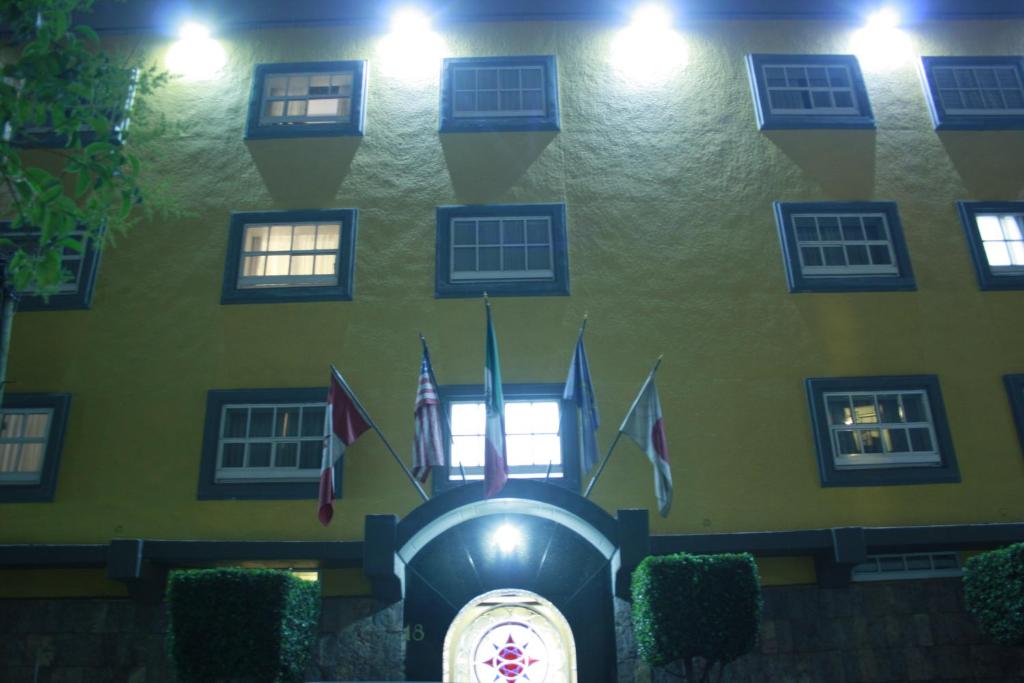 Hotel Mina