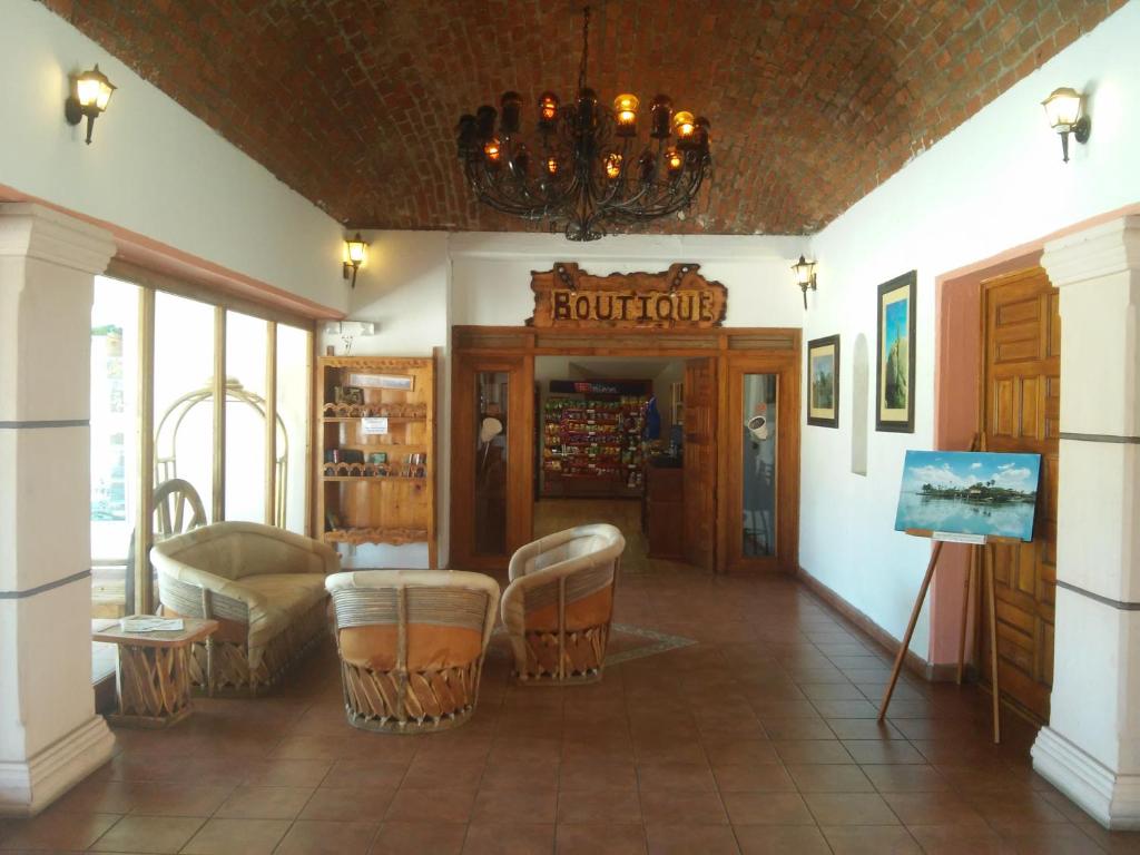 Hotel Misión Santa Ma “Cataviña” Hotel Misión Santa Ma "Cataviña"