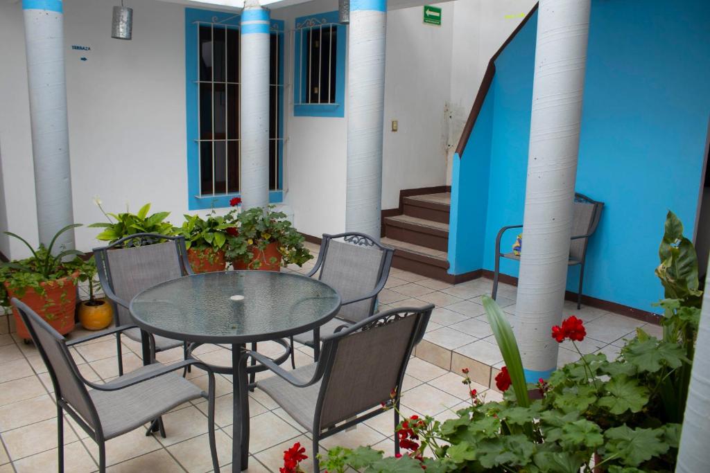 HOTEL NIUT-JA