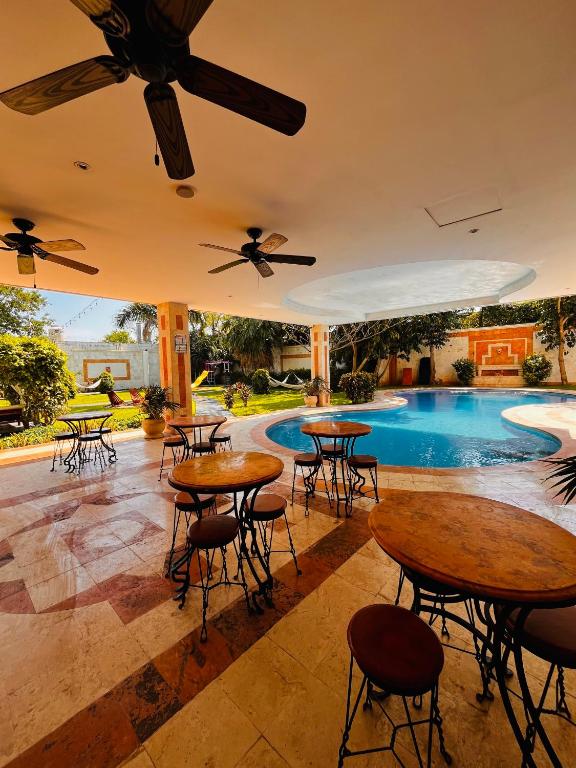 Hotel Palacio Maya