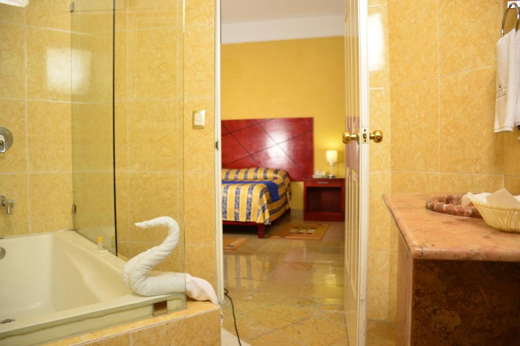 Hotel Paradise Inn