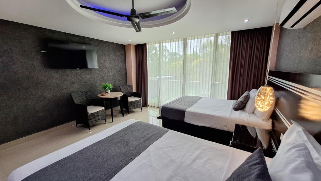 Hotel & Suites Country