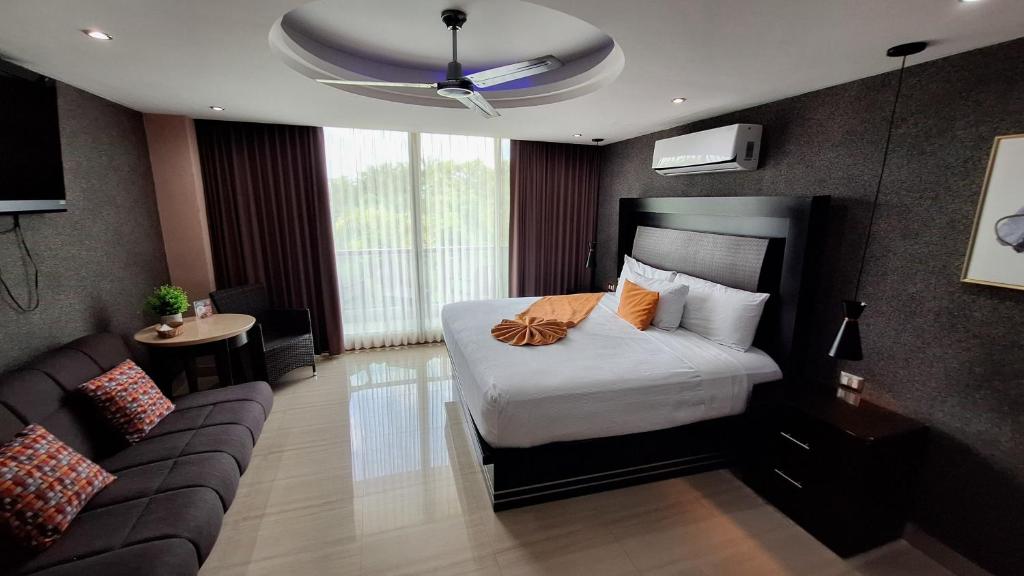 Hotel & Suites Country Hotel & Suites Country