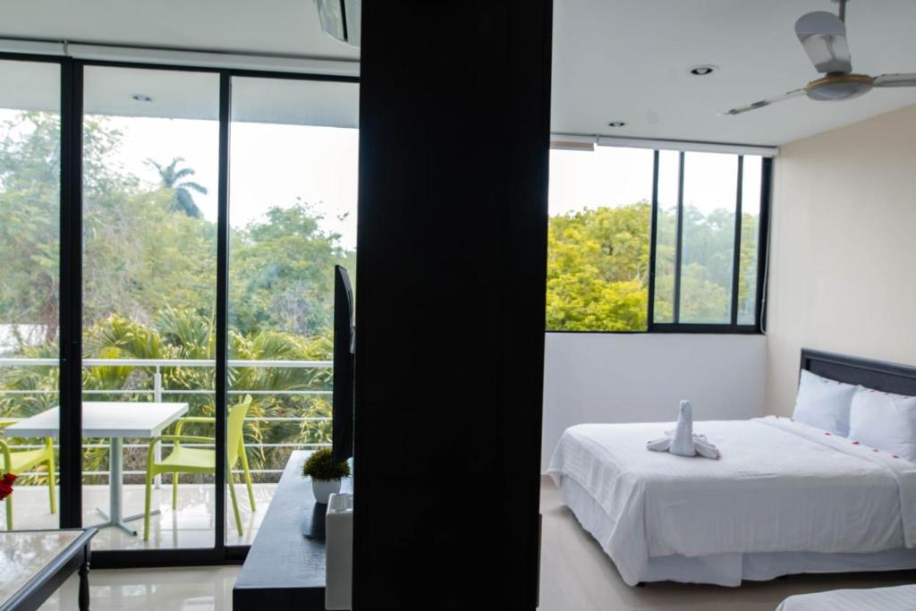Hotel & Suites Yuca Ville Siglo XXI