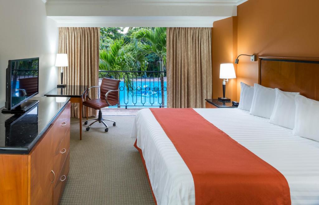 HS HOTSSON Hotel Tampico HS HOTSSON Hotel Tampico