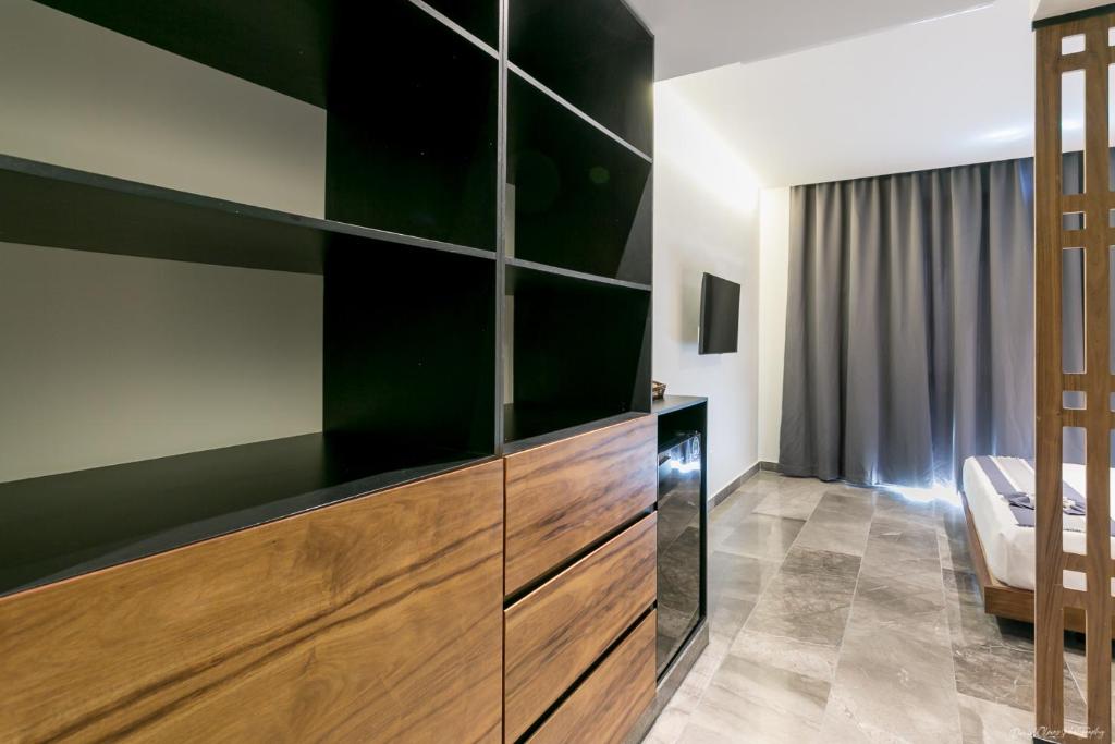 IIK Tulum by Groovy Stays- A Hip Condo-Hotel with WIFI, Rooftop, Pool, Sleeps 6