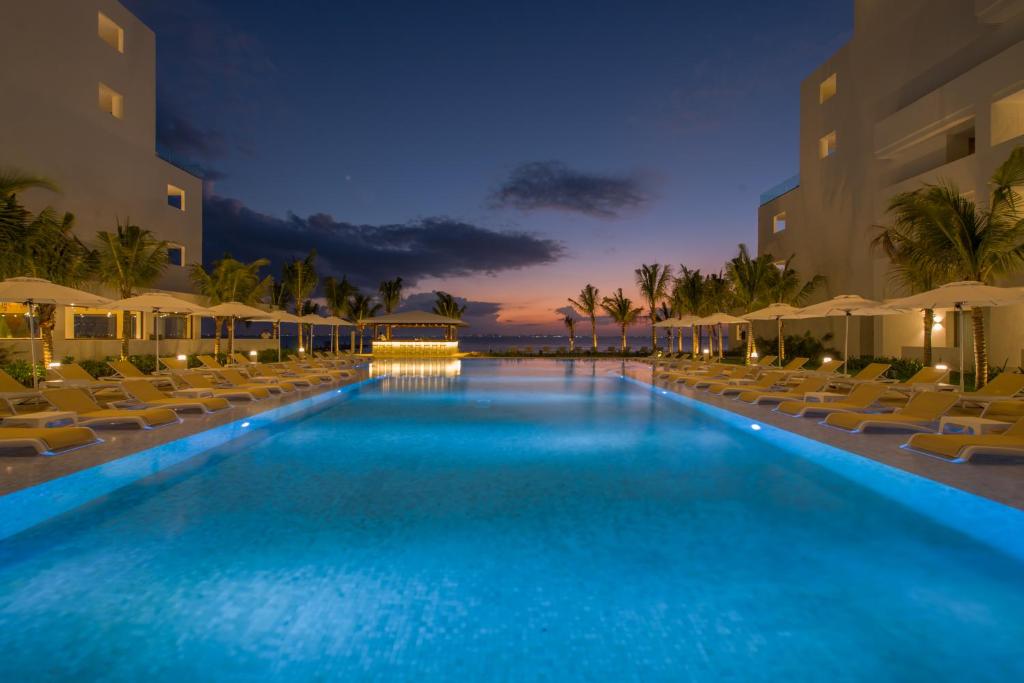 Izla Beach Front Hotel Izla Beach Front Hotel