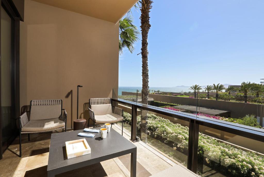 JW Marriott Los Cabos Beach Resort & Spa JW Marriott Los Cabos Beach Resort & Spa
