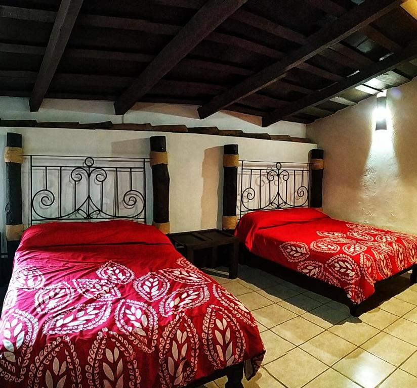 La Casona De La Esmeralda La Casona De La Esmeralda