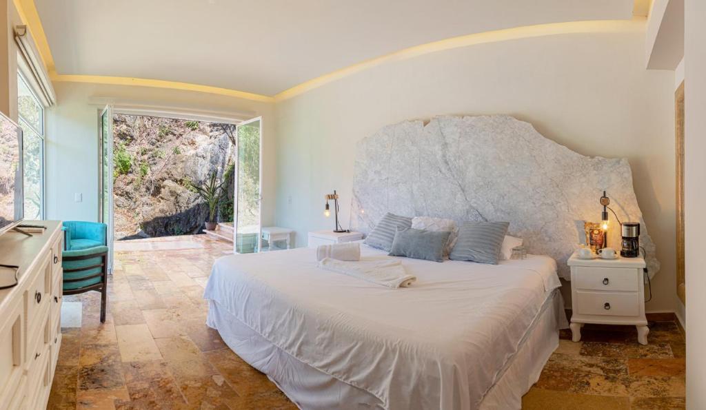 La Dulce Vista Hotel Boutique – Sierra Madre Puerto Vallarta La Dulce Vista Hotel Boutique - Sierra Madre Puerto Vallarta