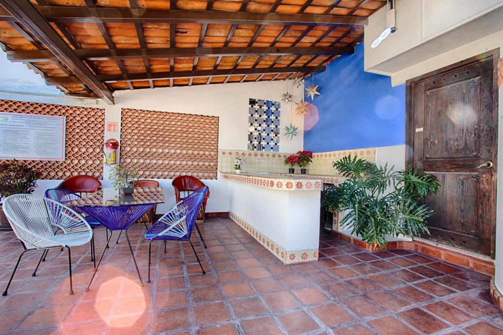 La Iguana Vallarta LGBT ADULTS ONLY - Romantic Zone - Party Clubbing Street