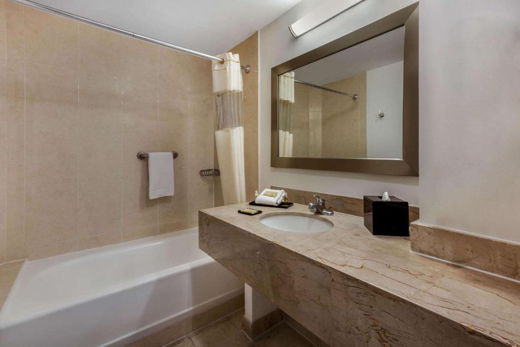 La Quinta by Wyndham Puebla Palmas Angelopolis