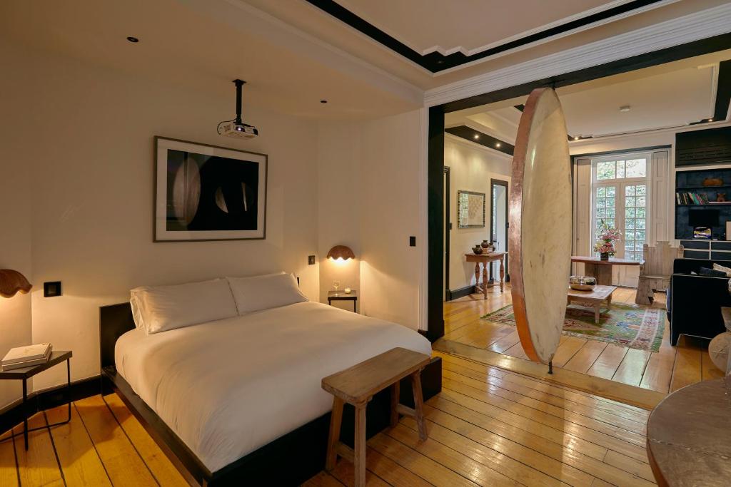 La Valise Mexico City, member of Small Luxury Hotels La Valise Mexico City, member of Small Luxury Hotels
