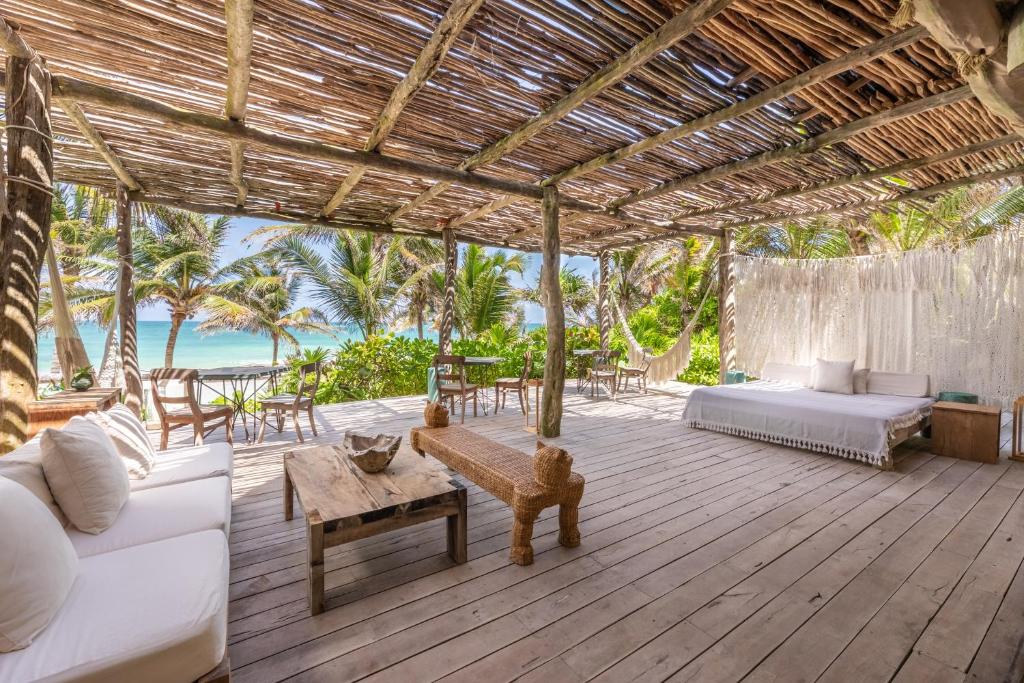 La Valise Tulum, member of Small Luxury Hotels La Valise Tulum, member of Small Luxury Hotels