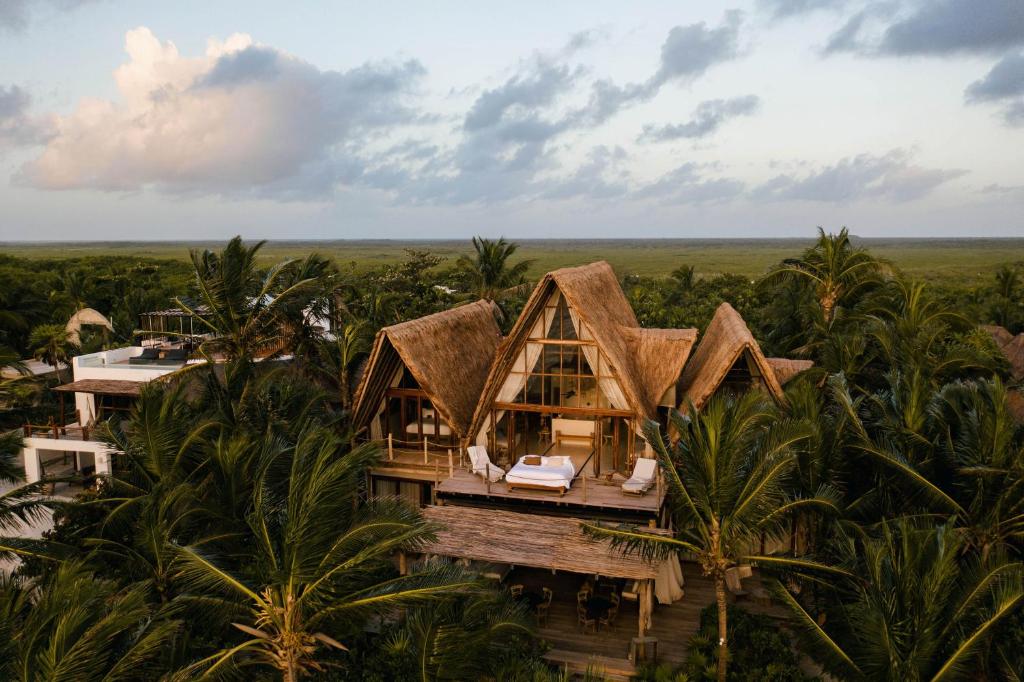 La Valise Tulum, member of Small Luxury Hotels La Valise Tulum, member of Small Luxury Hotels