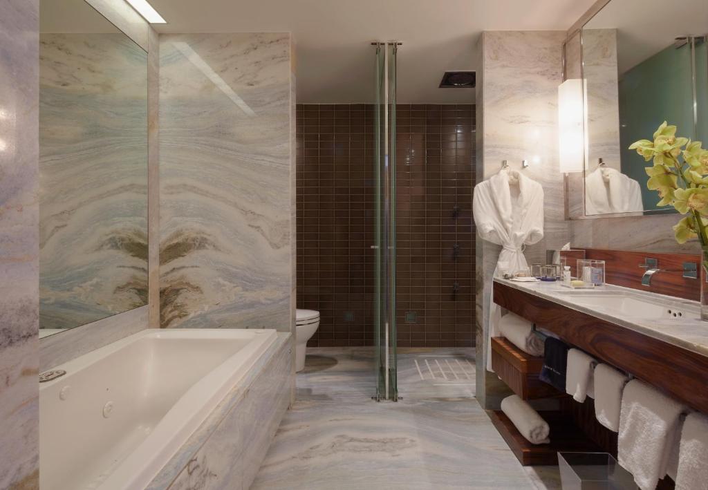 Las Alcobas, a Luxury Collection Hotel, Mexico City Las Alcobas, a Luxury Collection Hotel, Mexico City