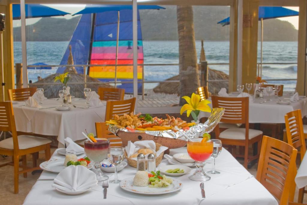 Las Flores Beach Resort Las Flores Beach Resort