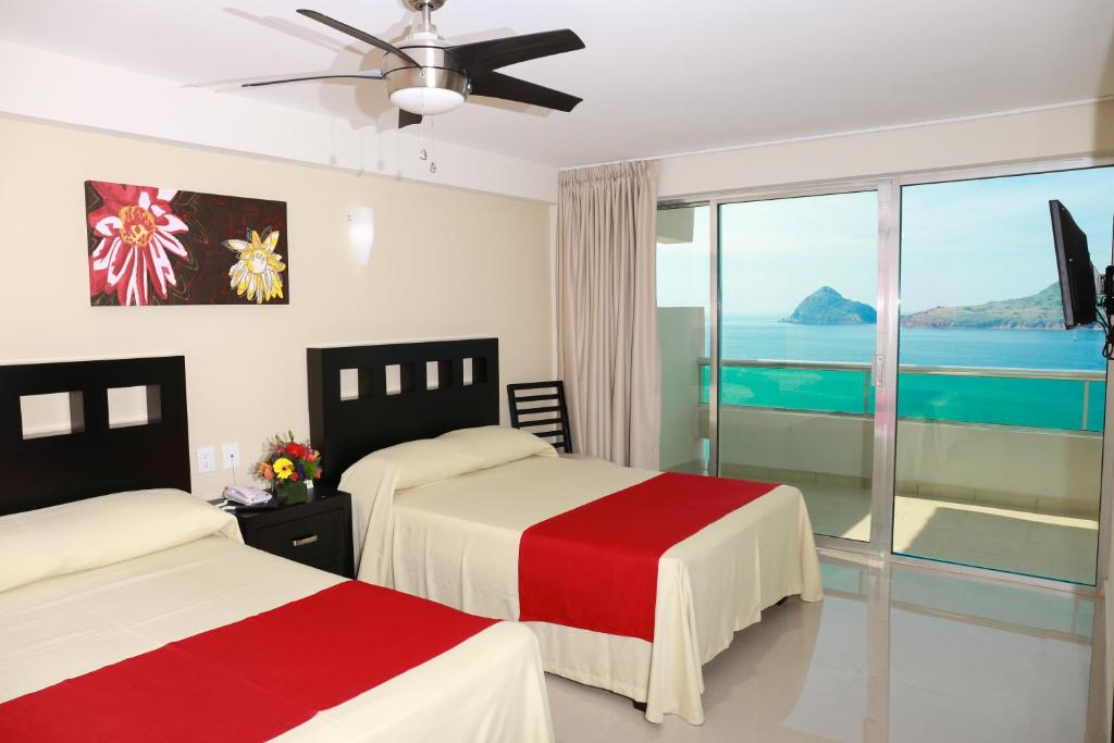 Las Flores Beach Resort Las Flores Beach Resort