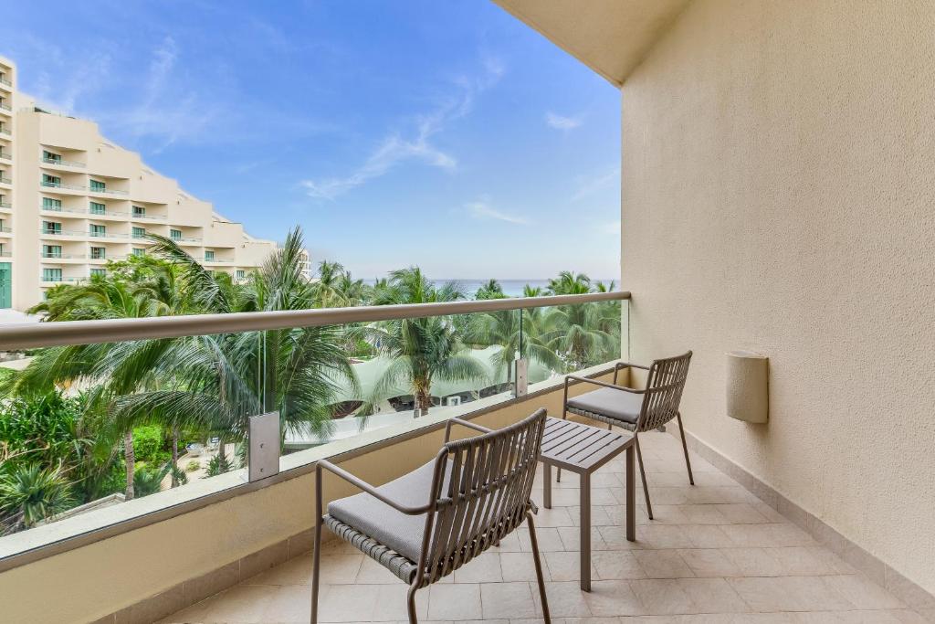 Live Aqua Beach Resort Cancun Live Aqua Beach Resort Cancun