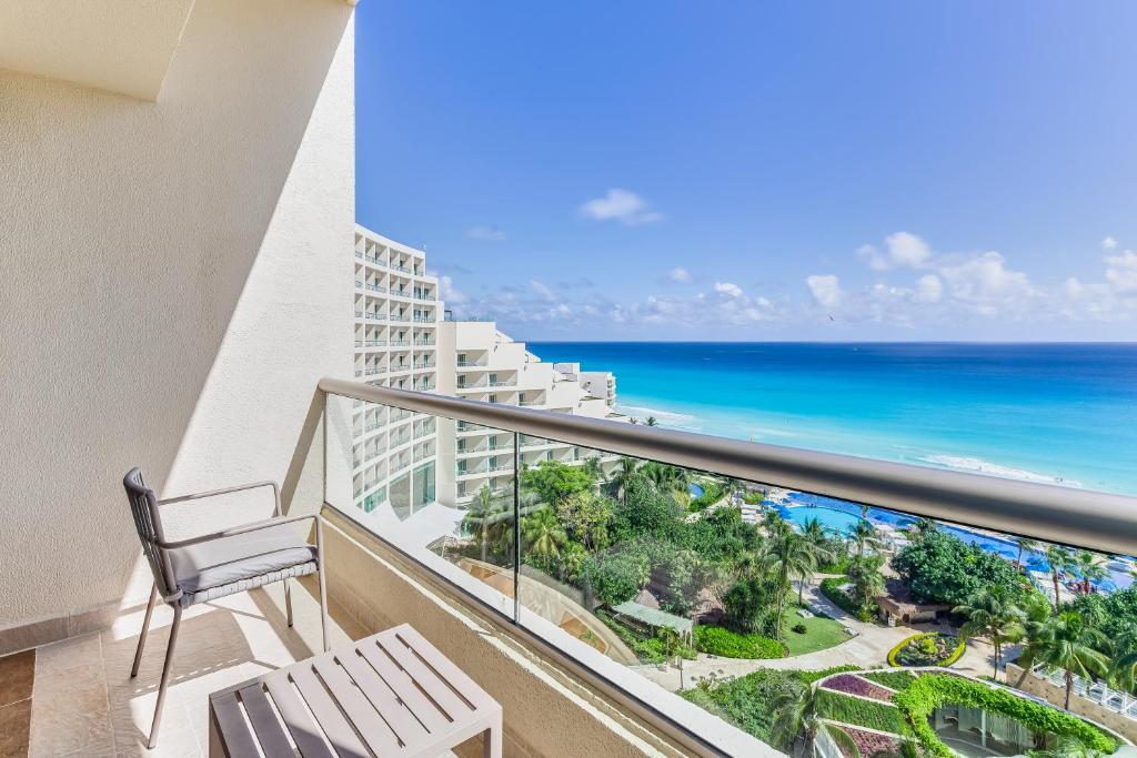 Live Aqua Beach Resort Cancun Live Aqua Beach Resort Cancun