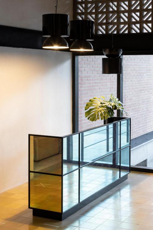 Loft In The Heart Of Americana, Have An Artsy Stay Loft In The Heart Of Americana, Have An Artsy Stay