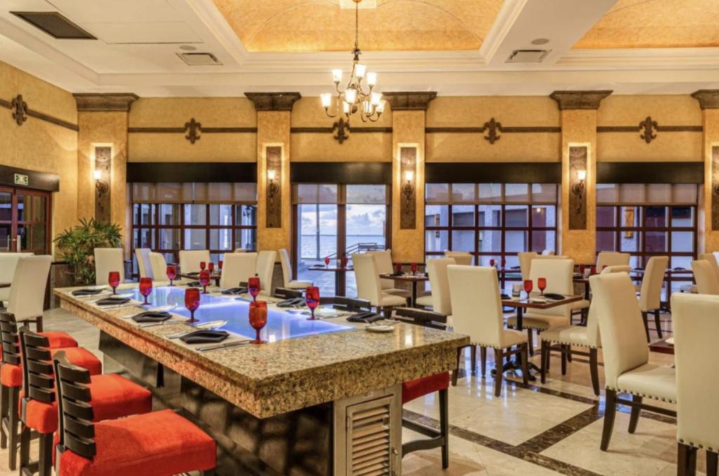 Luxurious Two Bedroom Suite Ocean View at Villa del Palmar Cancun