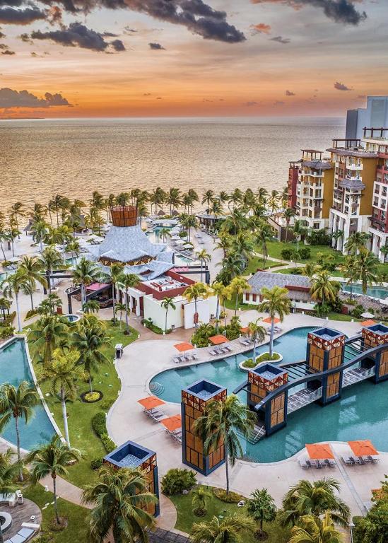 Luxurious Two Bedroom Suite Ocean View at Villa del Palmar Cancun