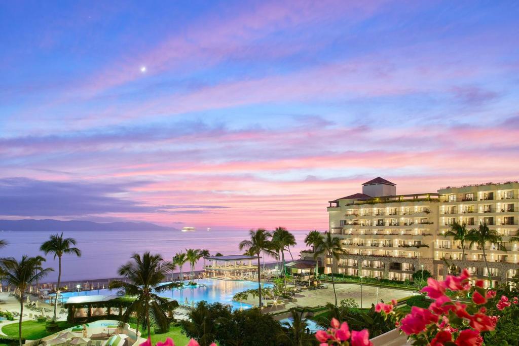 Marriott Puerto Vallarta Resort & Spa Marriott Puerto Vallarta Resort & Spa