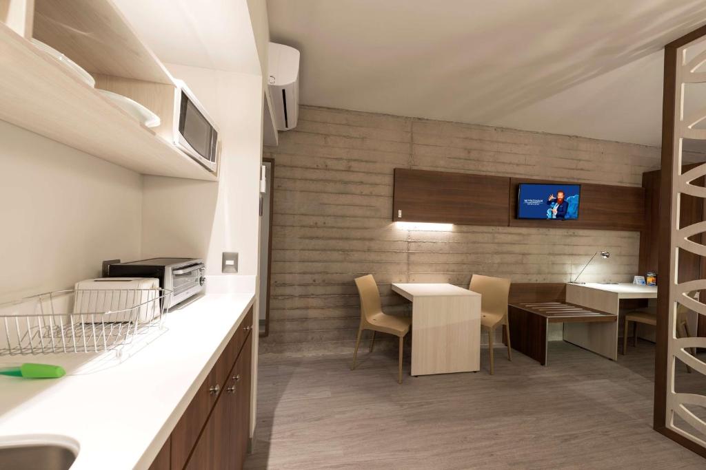 Microtel Inn & Suites by Wyndham San Luis Potosi